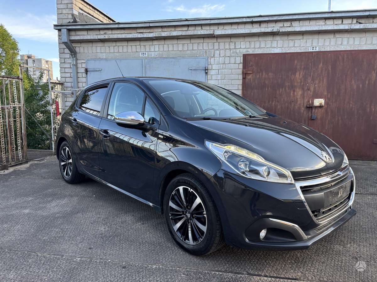 Peugeot 208 - 3