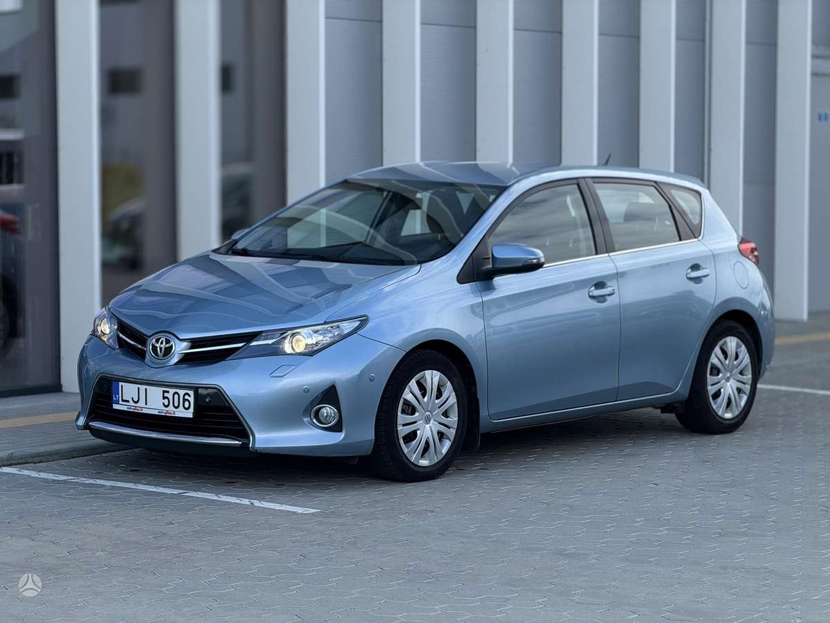 Toyota Auris - 1