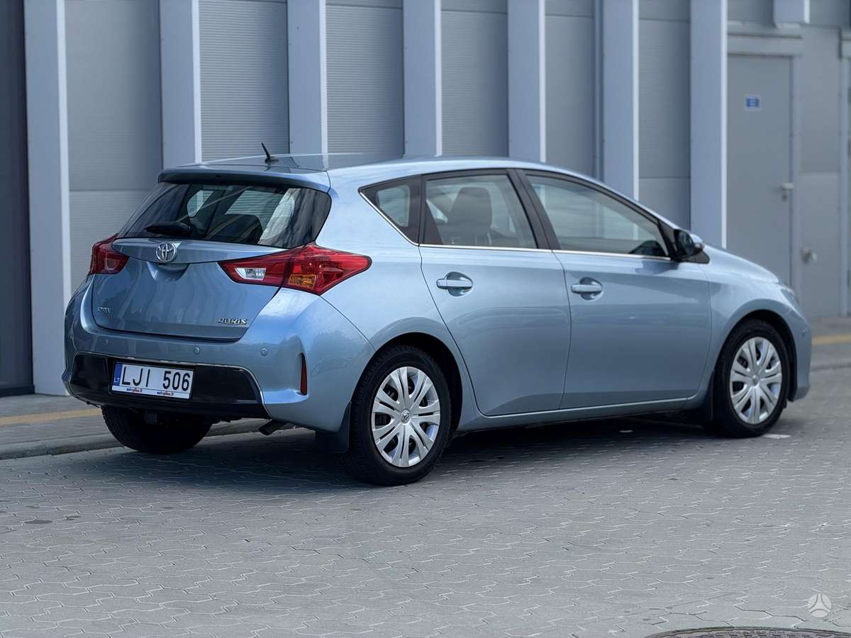 Toyota Auris - 2