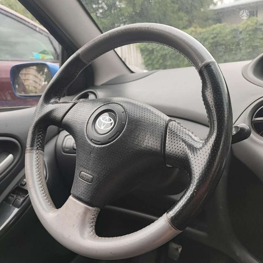 Toyota Yaris - 6