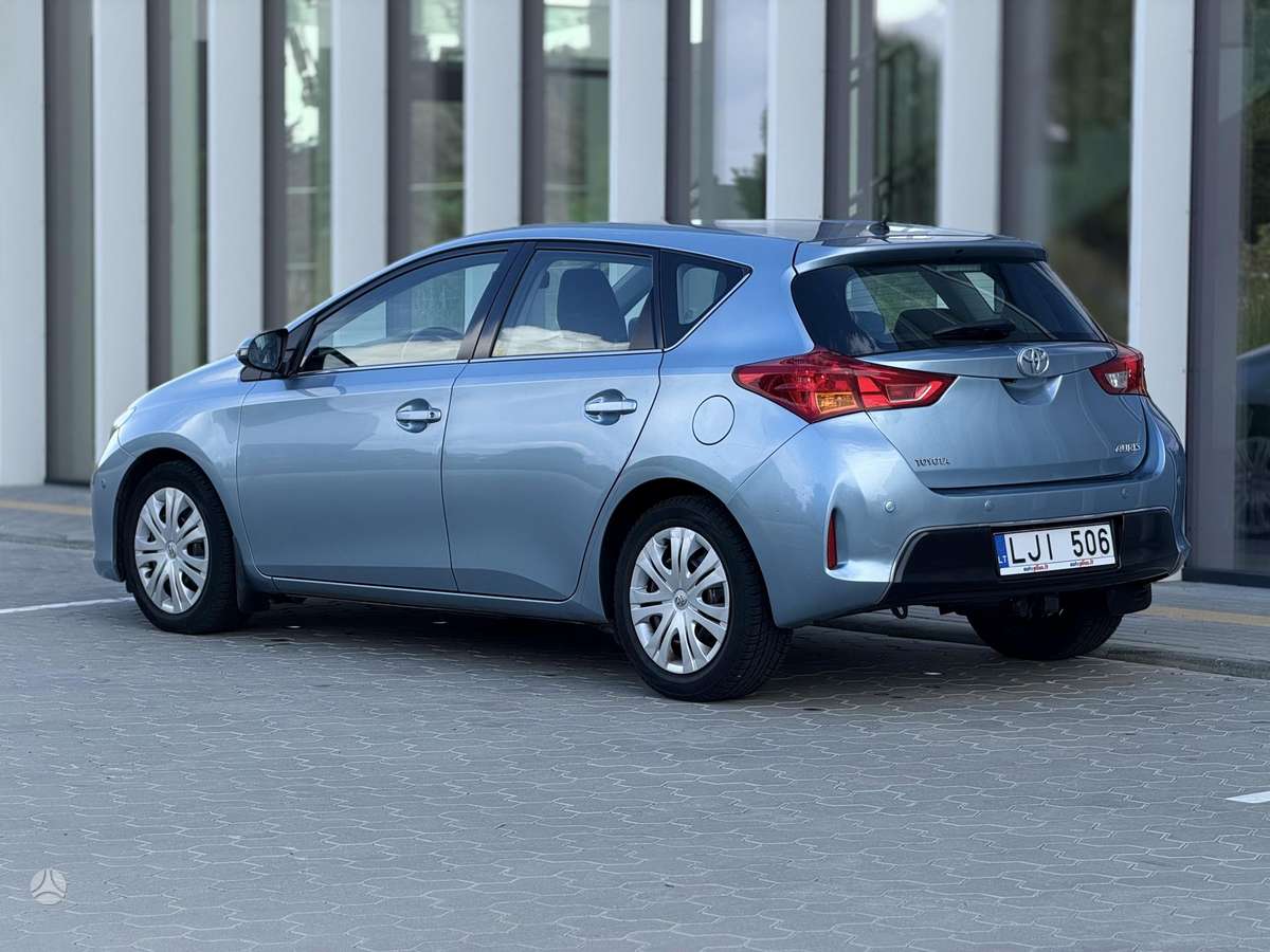 Toyota Auris - 4
