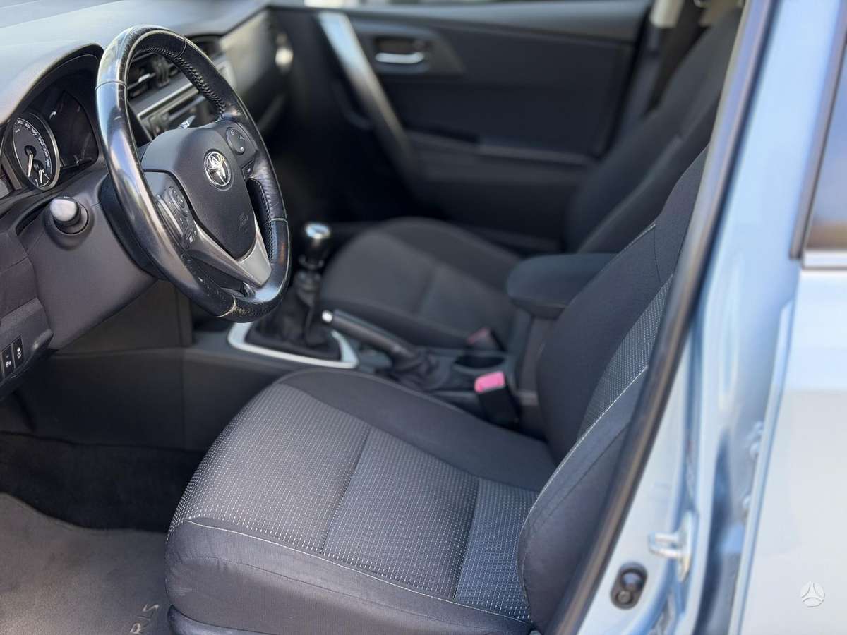 Toyota Auris - 7