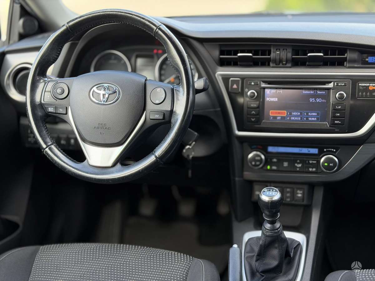 Toyota Auris - 9