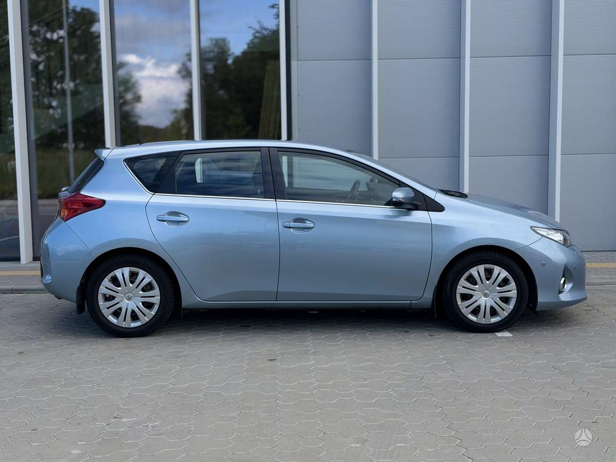 Toyota Auris, 1.4 l., hatchback
