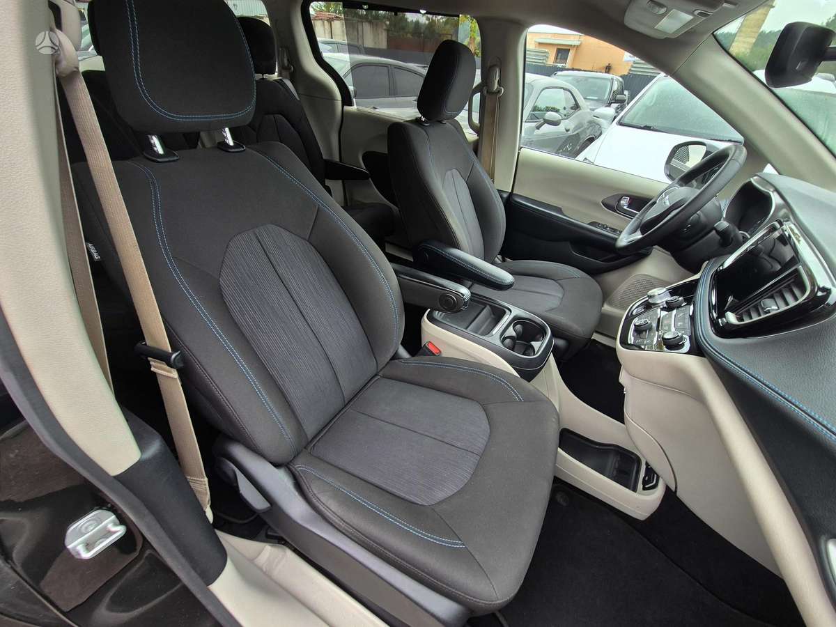 Chrysler Pacifica, 3.6 l., Минивэн