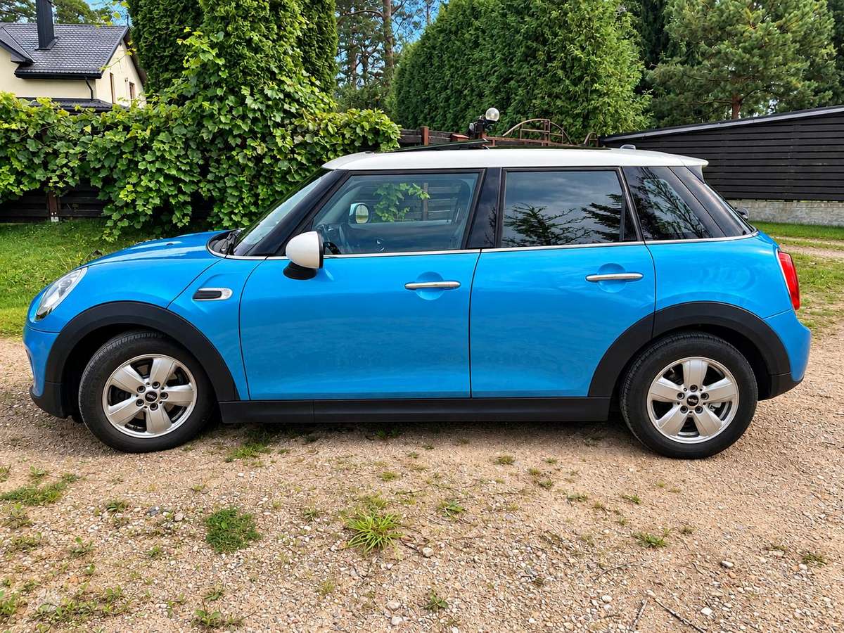Mini Cooper, 1.5 l., hatchback