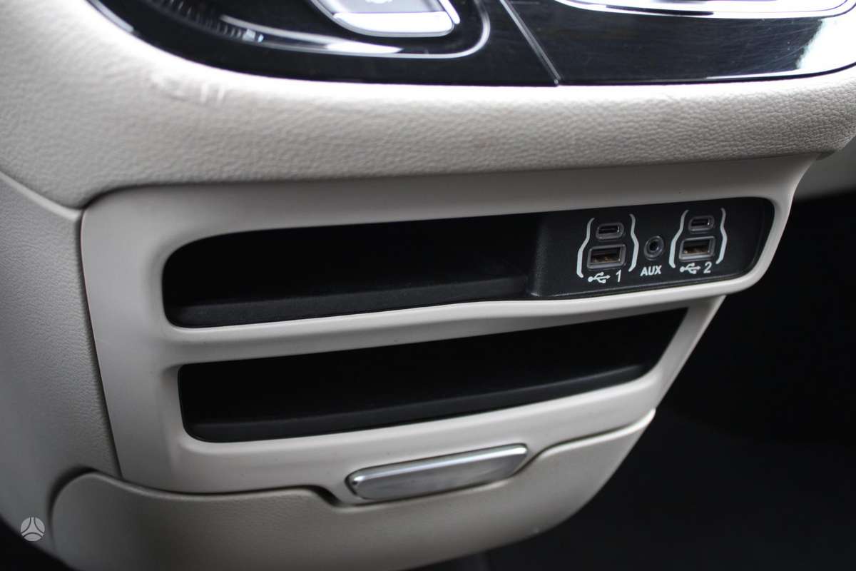 Chrysler Pacifica, 3.6 l., Минивэн