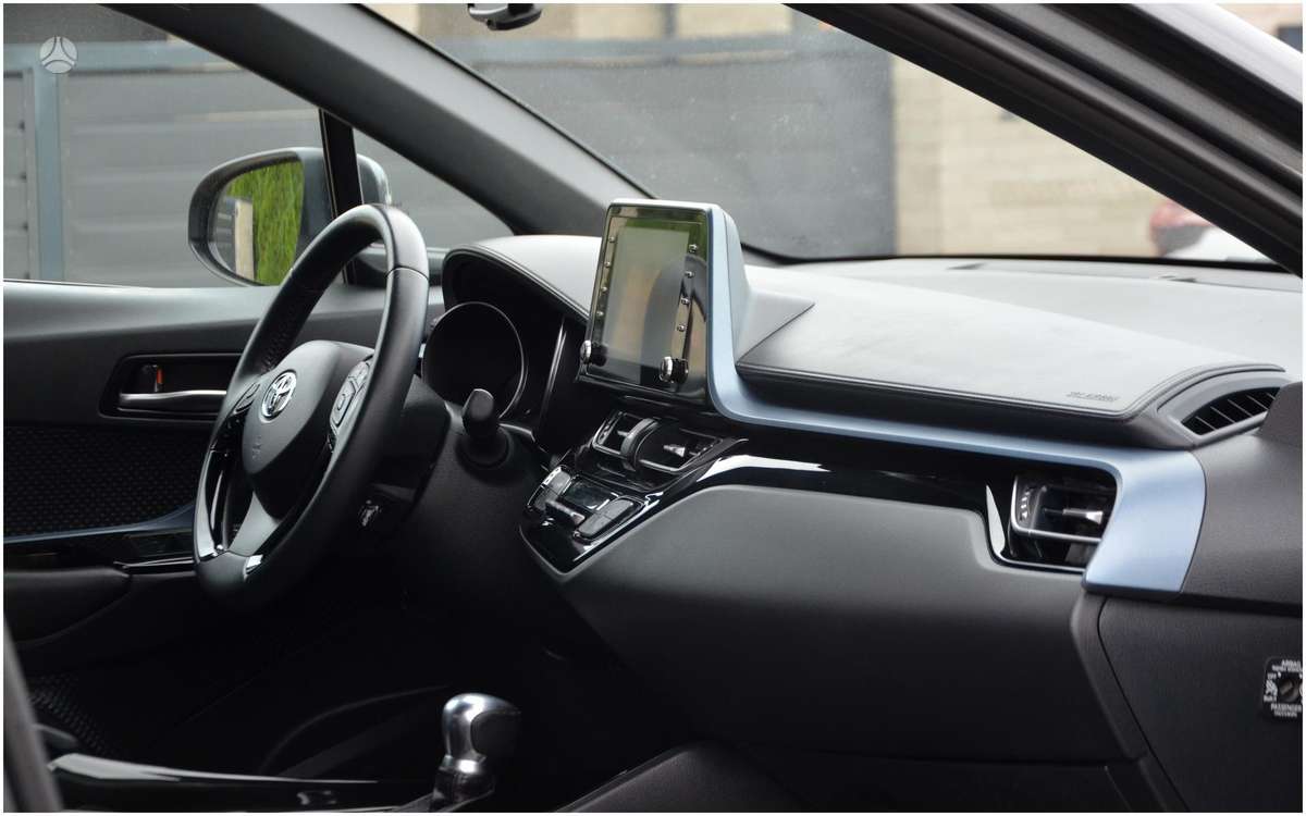 Toyota C-HR - 9