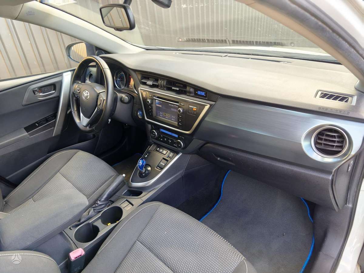 Toyota Auris - 10