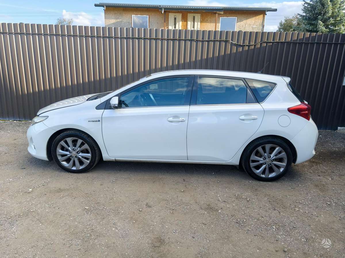 Toyota Auris - 5