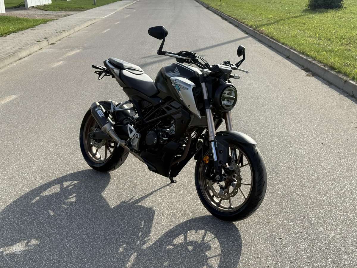 Honda CB 125cc, street / classic