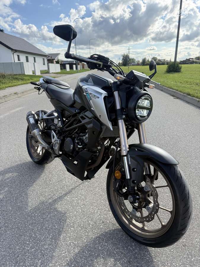 Honda CB 125cc, street / classic