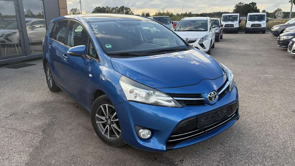 Toyota Verso - 1