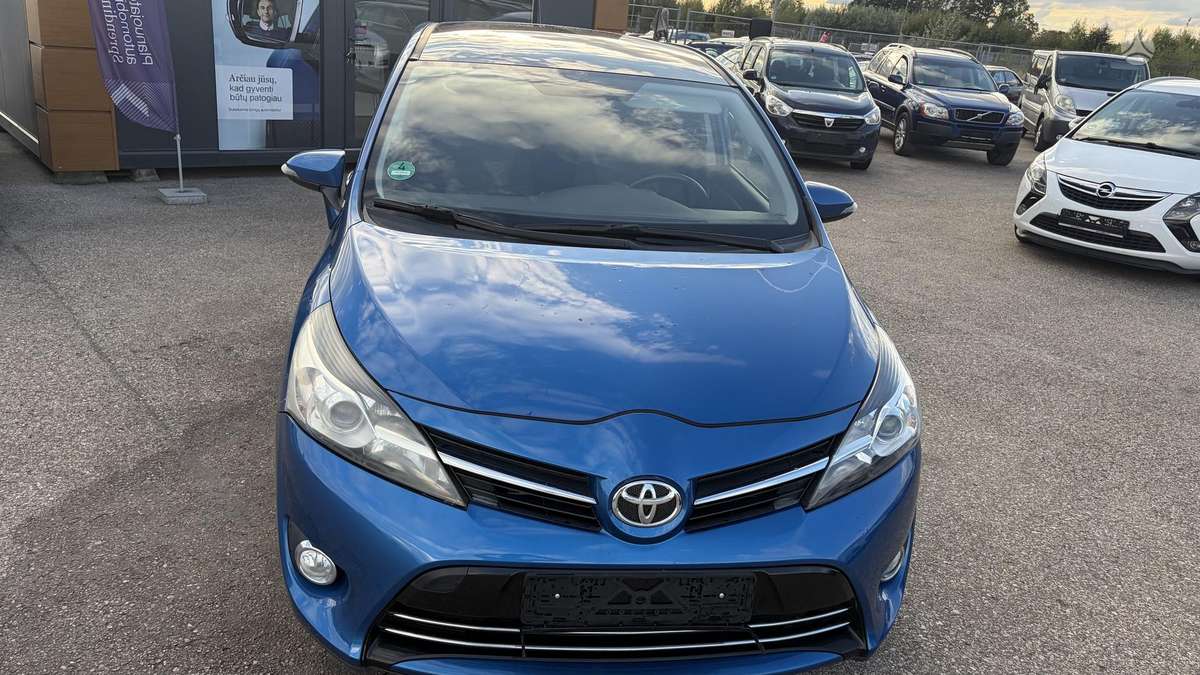 Toyota Verso - 2