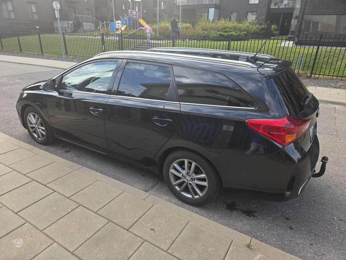 Toyota Auris - 2