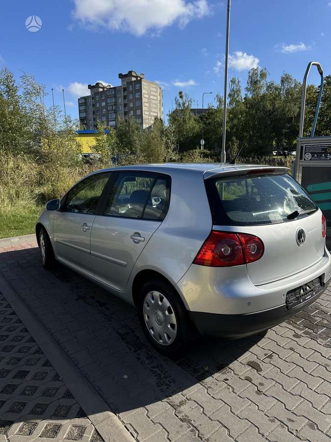 Volkswagen Golf - 4
