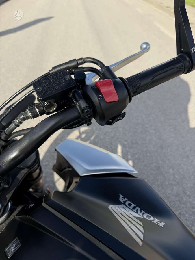 Honda CB 125cc, street / classic