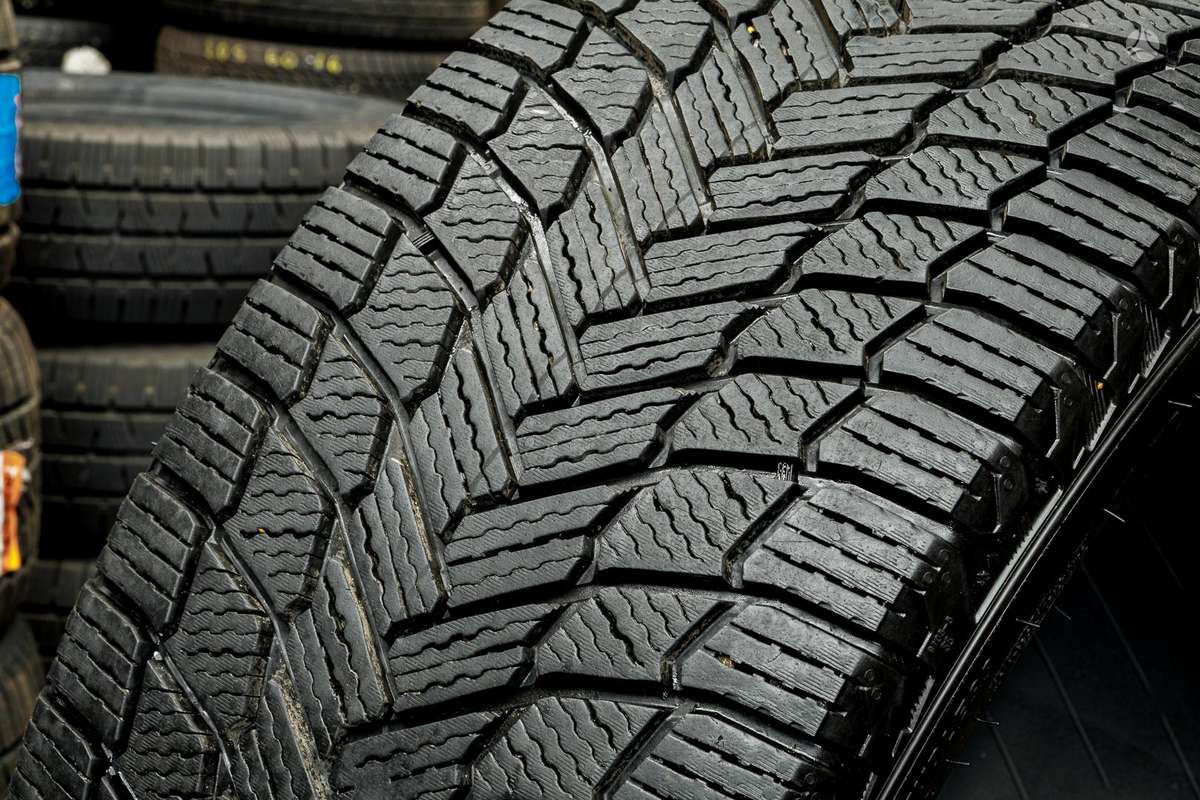 Michelin X-Ice Snow, winter 245/40 R21