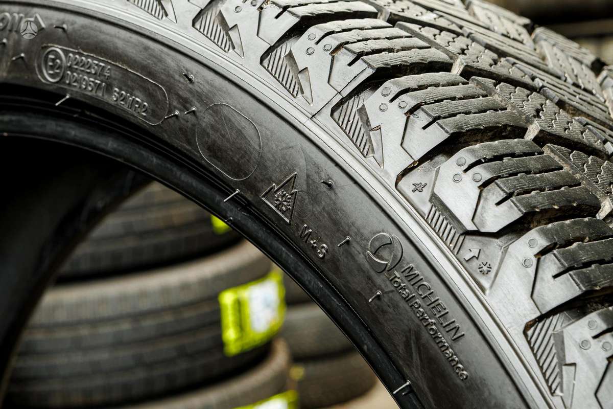 Michelin X-Ice Snow, winter 245/40 R21