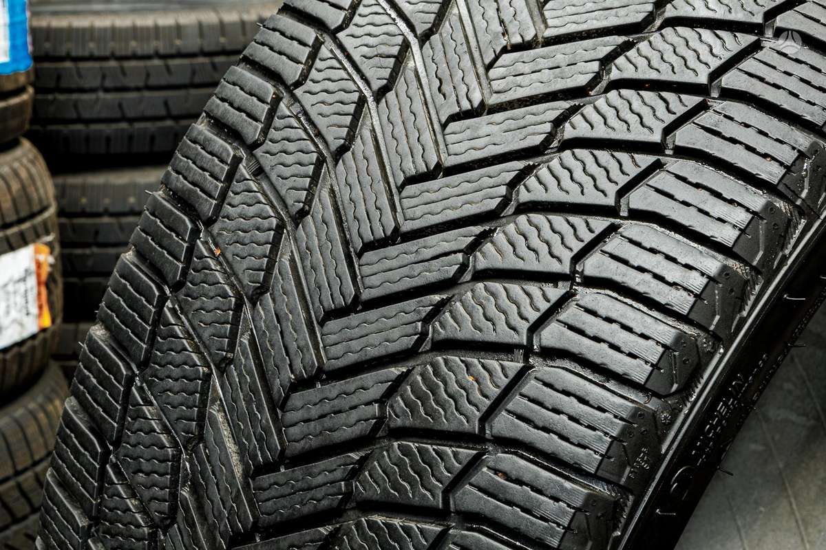 Michelin X-Ice Snow, winter 245/40 R21