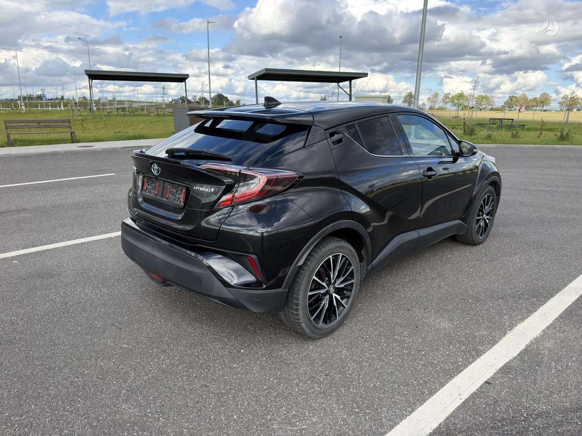 Toyota C-HR - 3