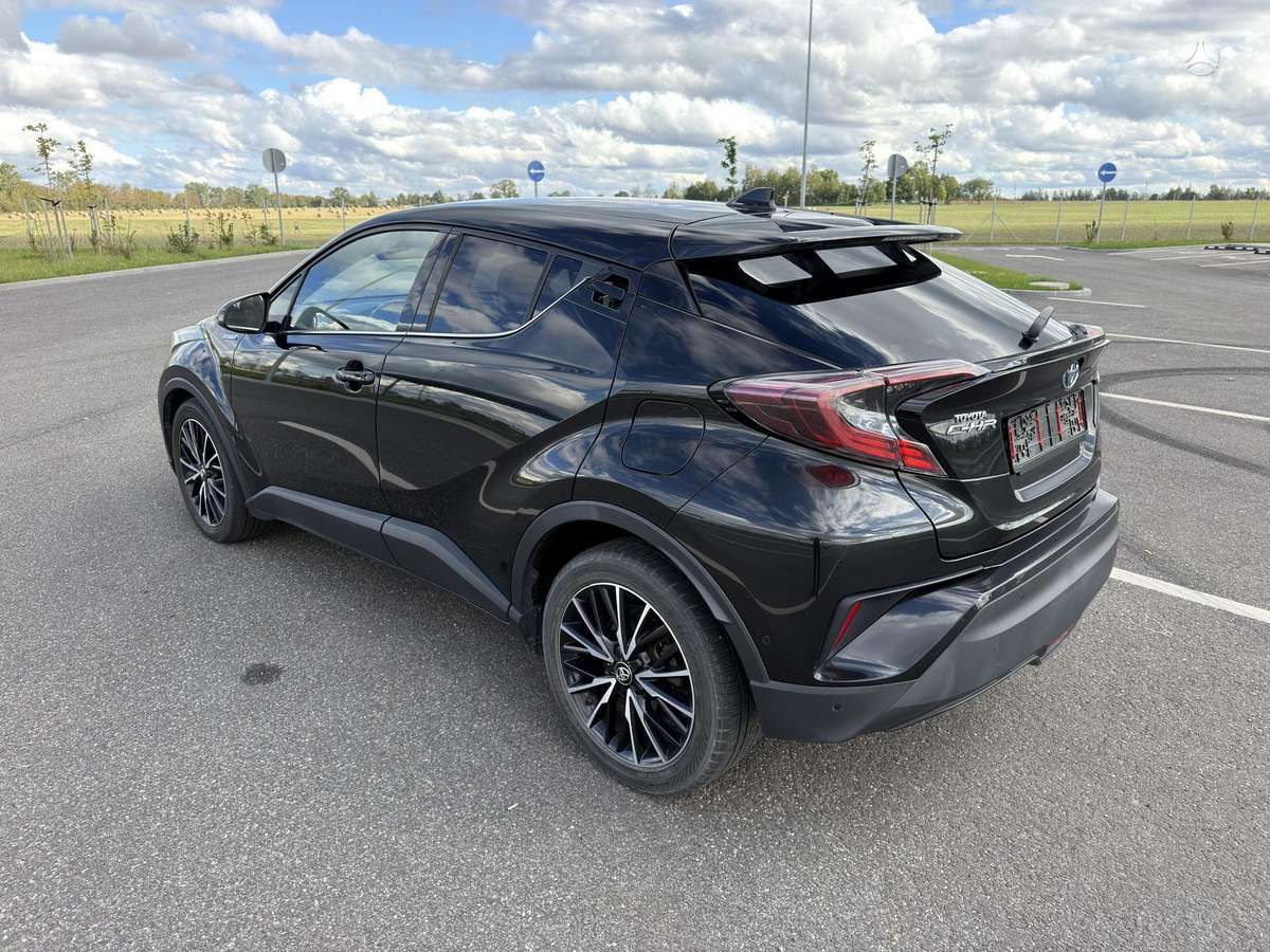 Toyota C-HR - 4