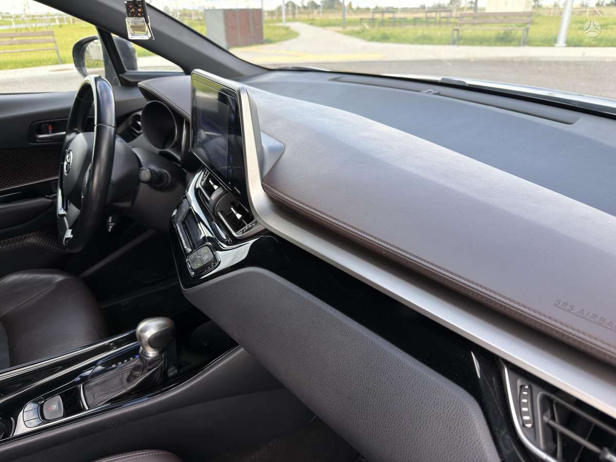Toyota C-HR - 6