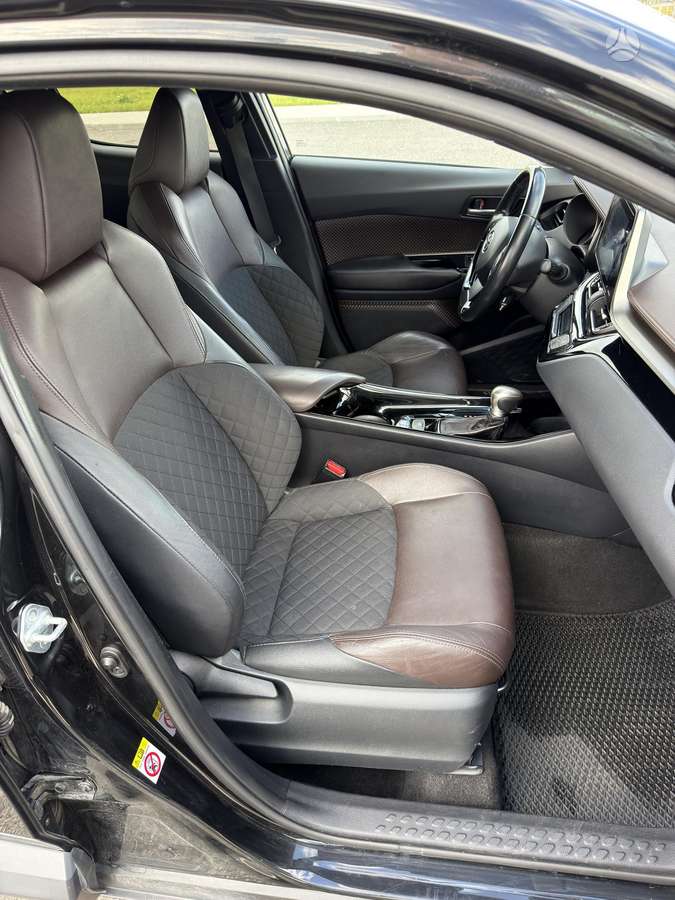 Toyota C-HR - 9
