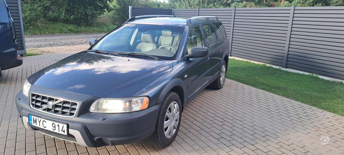 Volvo XC70, 2.4 l., wagon