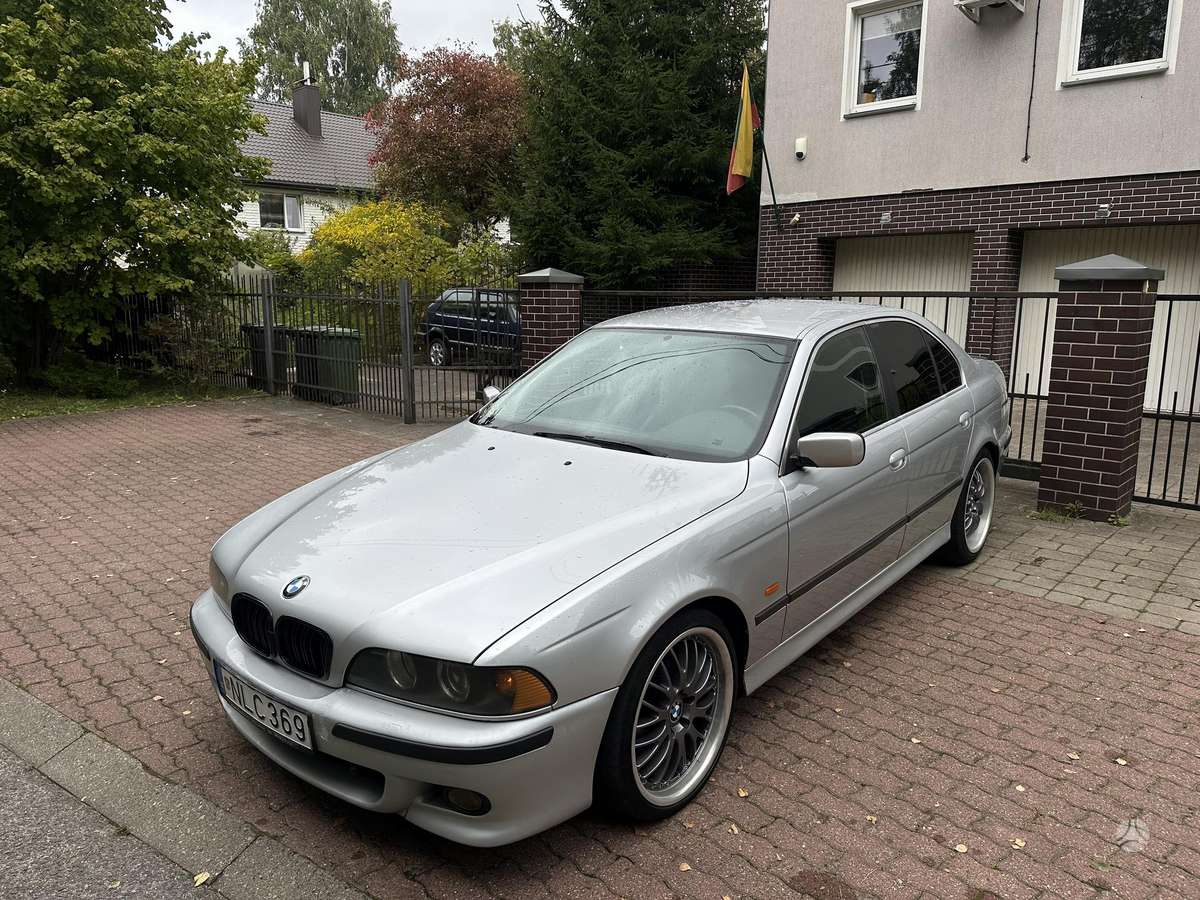 BMW 525, 2.5 l., Седан