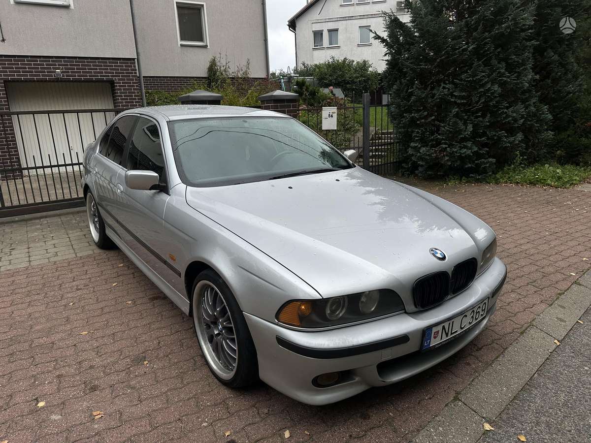 BMW 525, 2.5 l., Седан