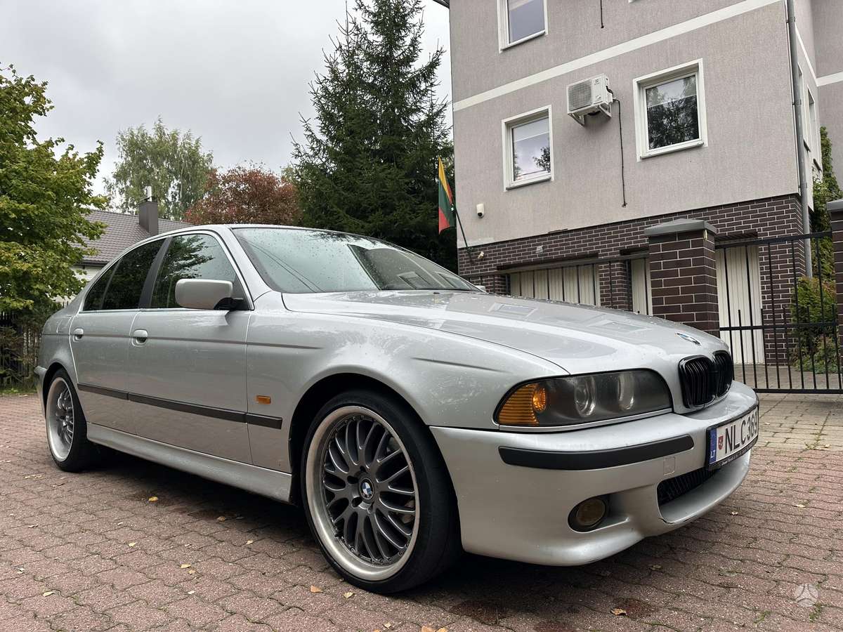 BMW 525, 2.5 l., Седан
