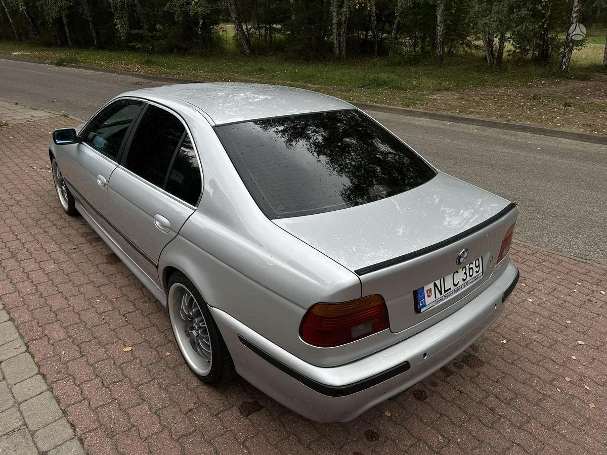 BMW 525, 2.5 l., Седан