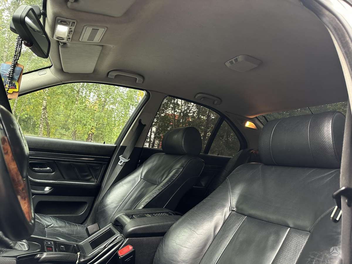 BMW 525, 2.5 l., Седан