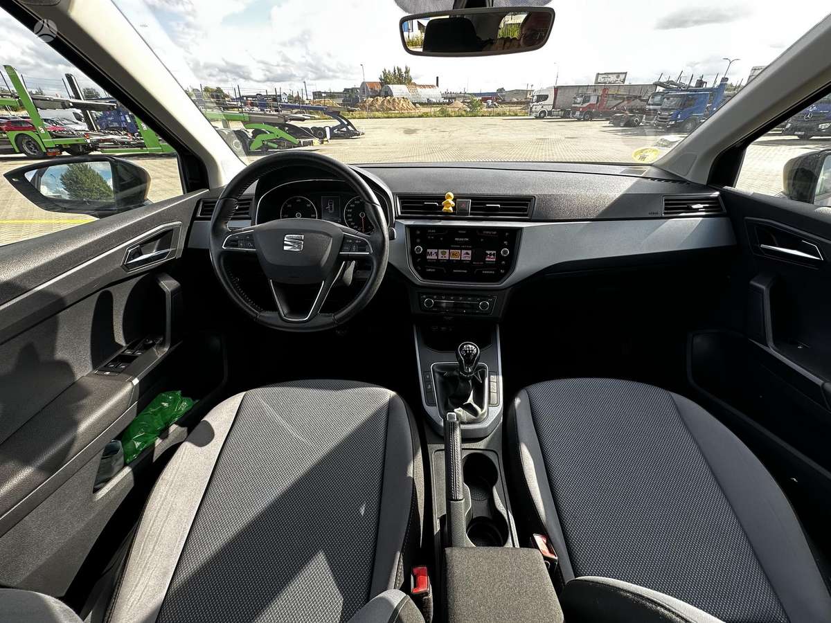 SEAT Arona - 8