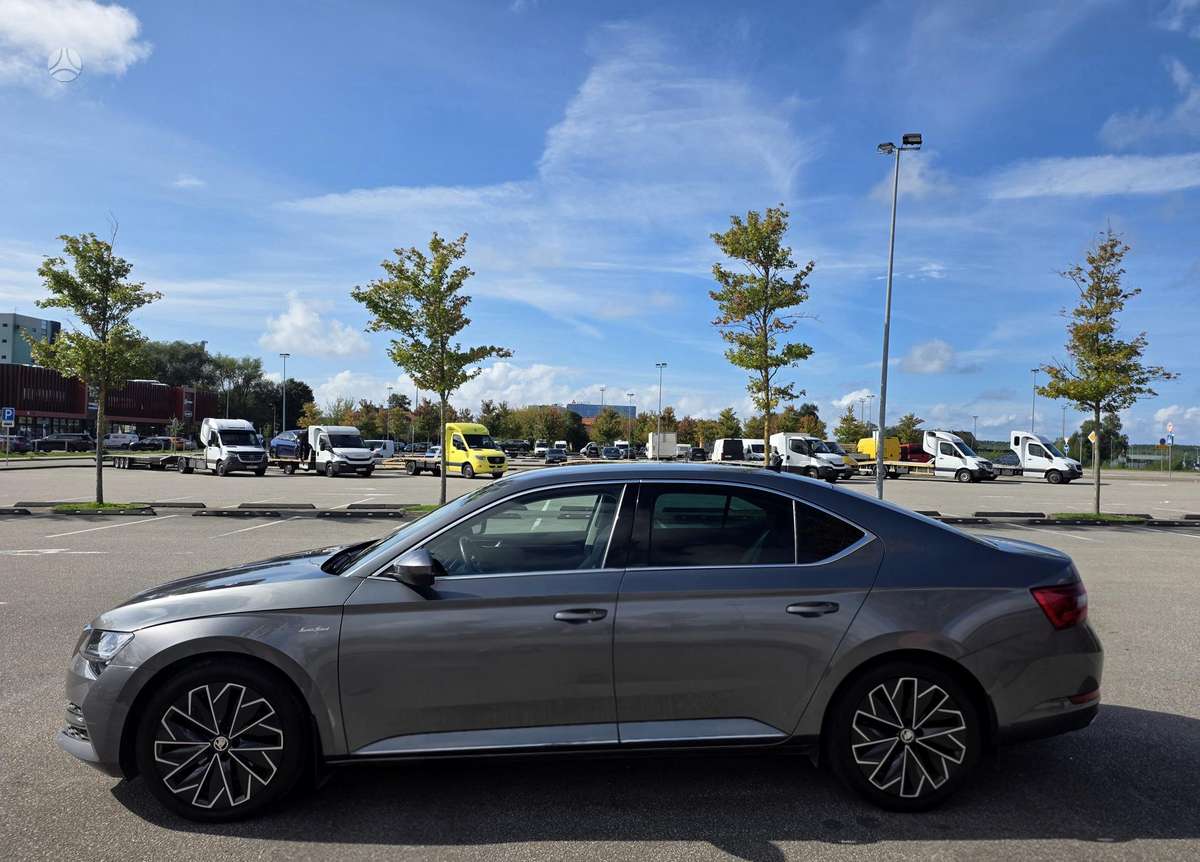 Škoda Superb - 2