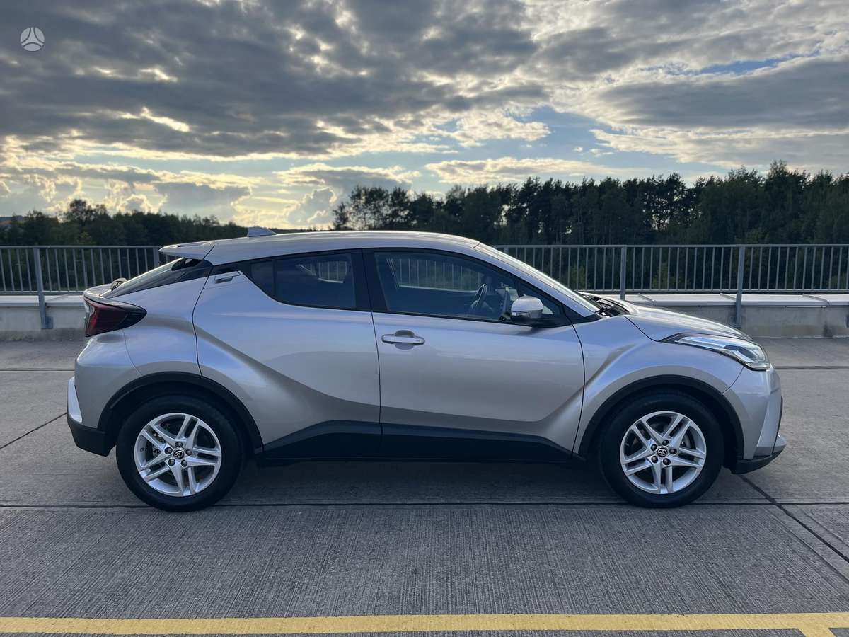 Toyota C-HR - 10