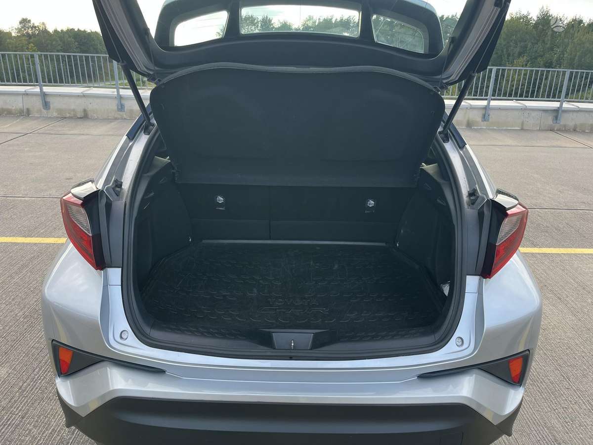 Toyota C-HR - 8