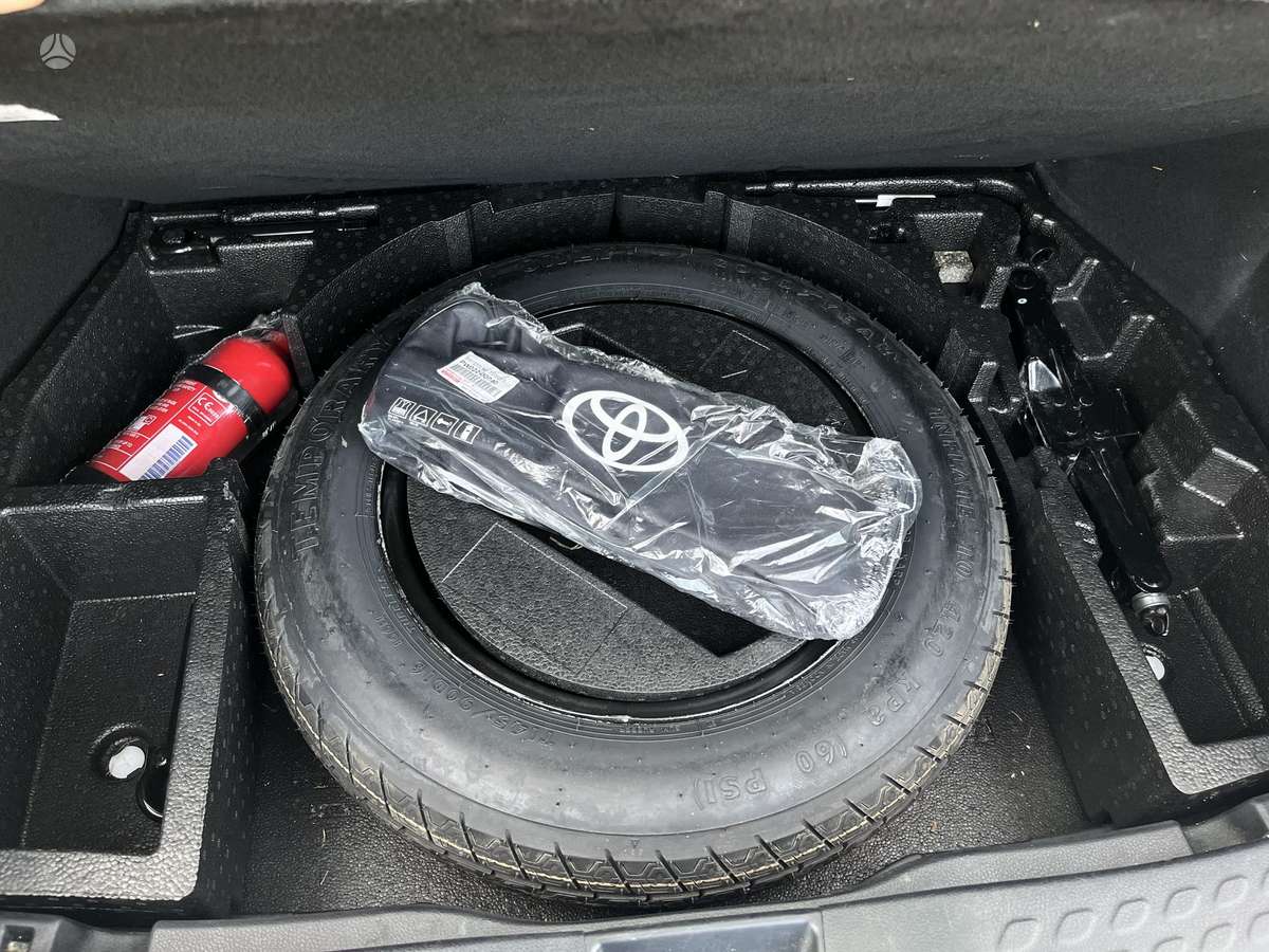 Toyota C-HR - 9