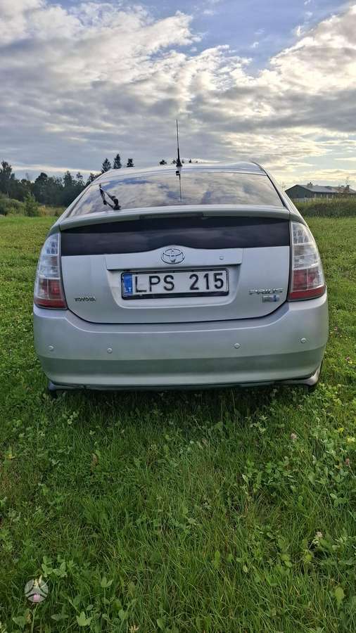 Toyota Prius - 2