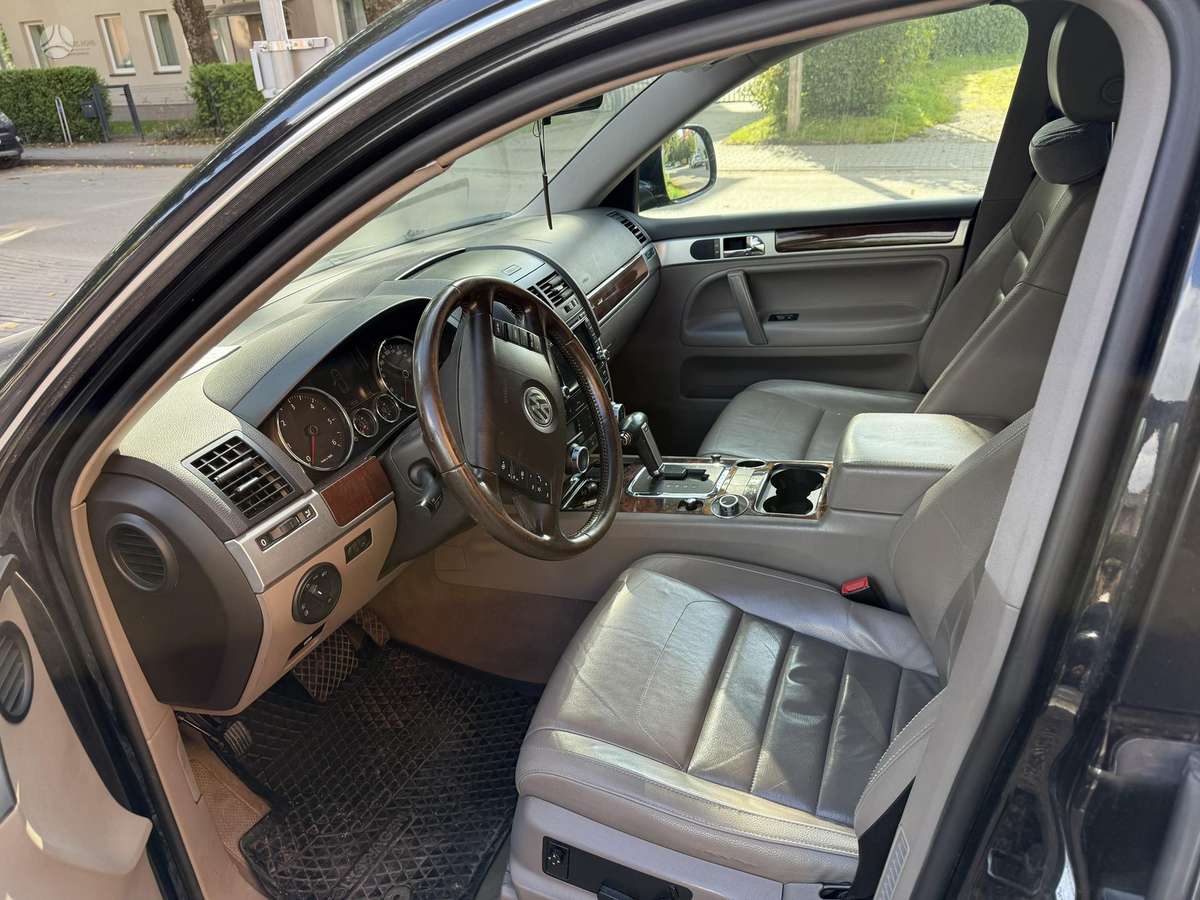 Volkswagen Touareg - 6