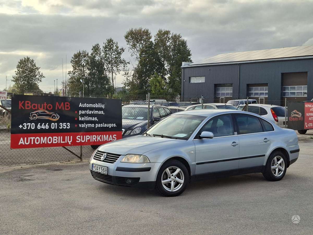 Volkswagen Passat - 1