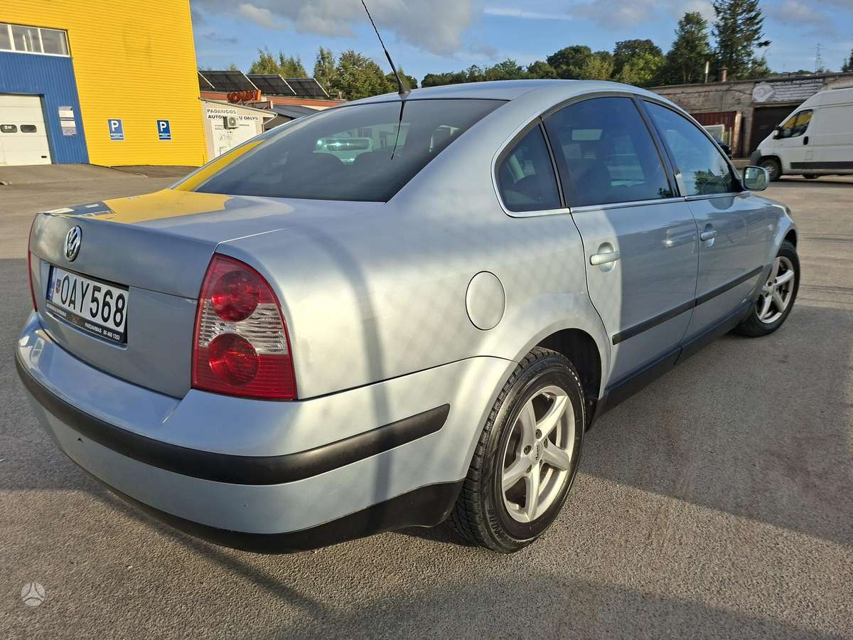Volkswagen Passat - 12
