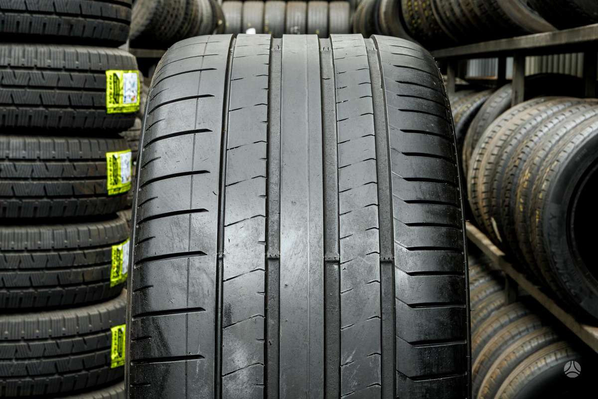 Pirelli P Zero 4 (MO), summer 285/40 R22