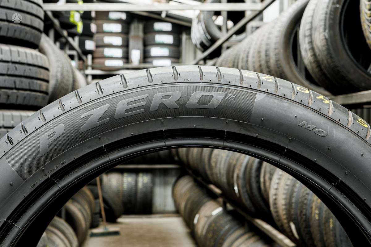 Pirelli P Zero 4 (MO), летние 325/35 R22