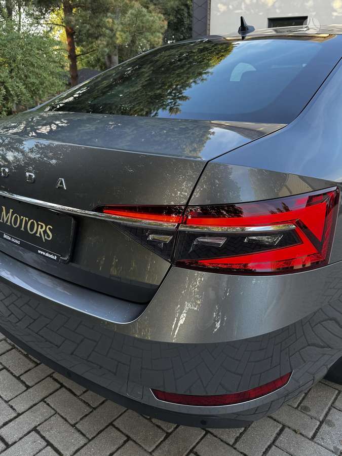 Škoda Superb - 12