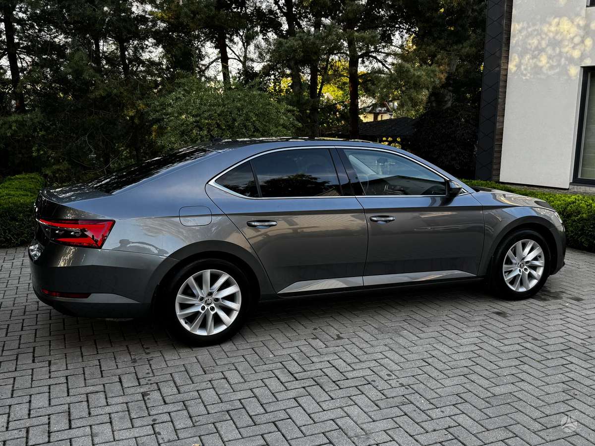 Škoda Superb - 10