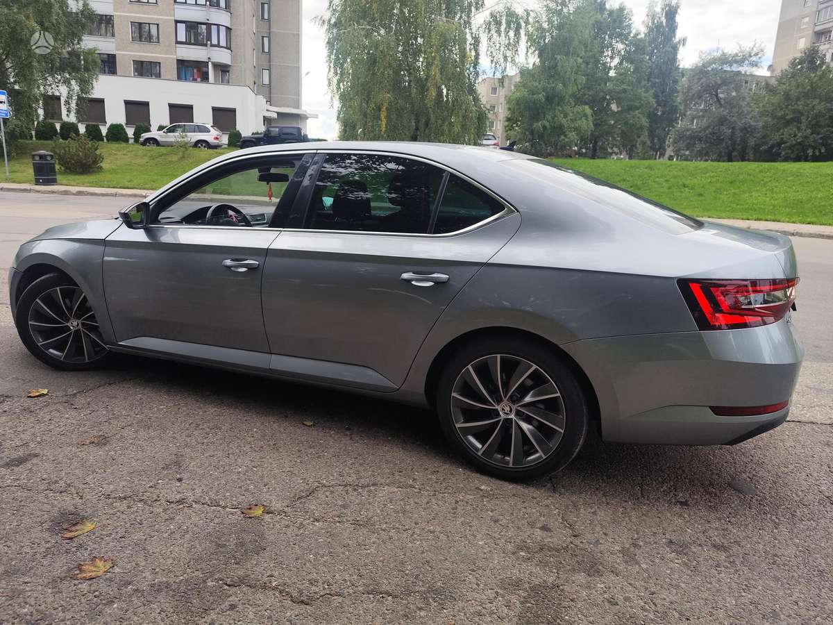 Skoda Superb, 1.8 l., Седан