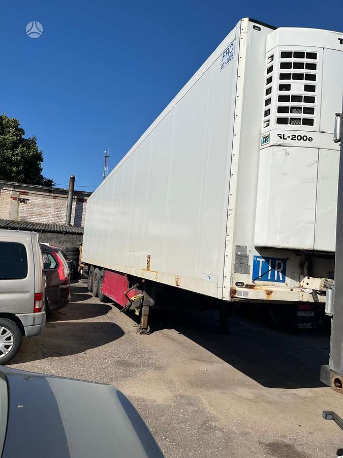 Schmitz SKO24, refrigerated