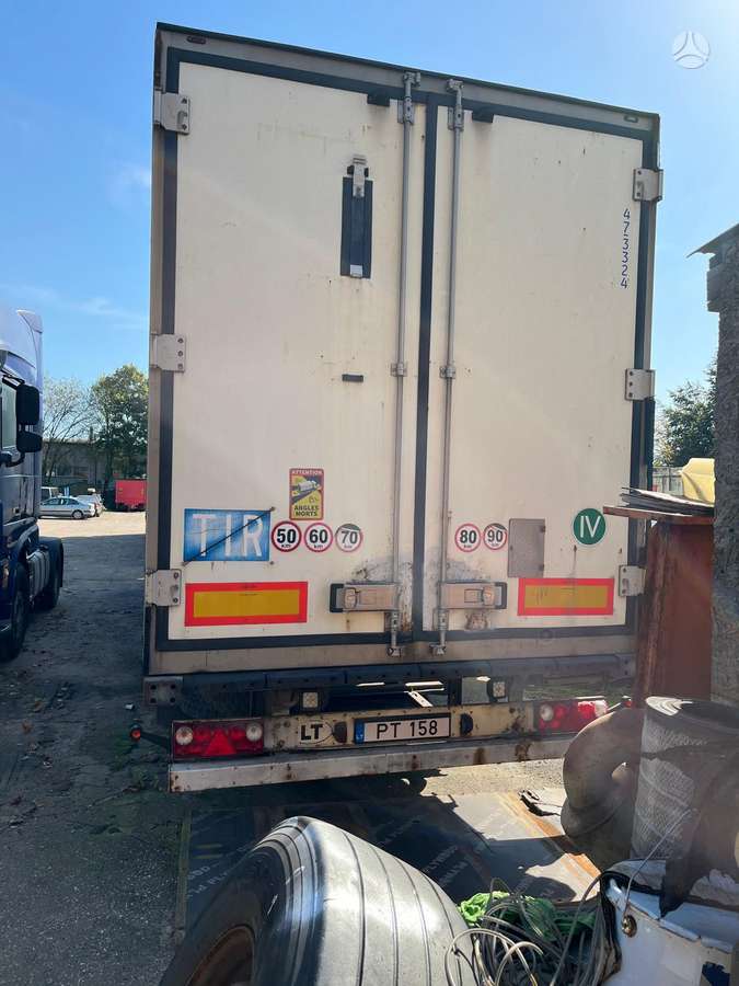 Schmitz SKO24, refrigerated
